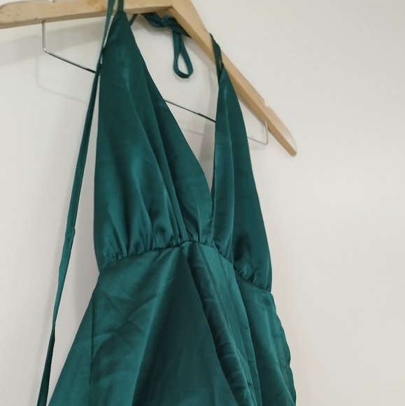 Satin dress with slit - Picture 6 of 8